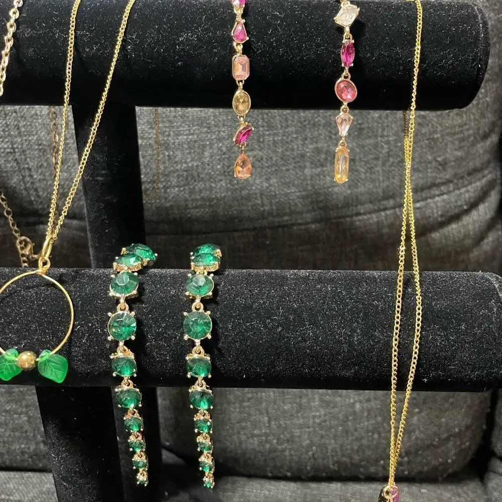 Elegant Green and Gold Jewelry Set